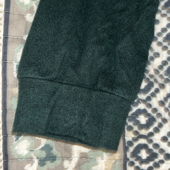 Dark Green Ling Sleeve Shirt - Picture 4 of 6